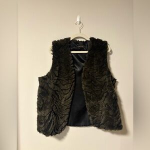 Dana Buchman Faux Fur Brown Vest Large